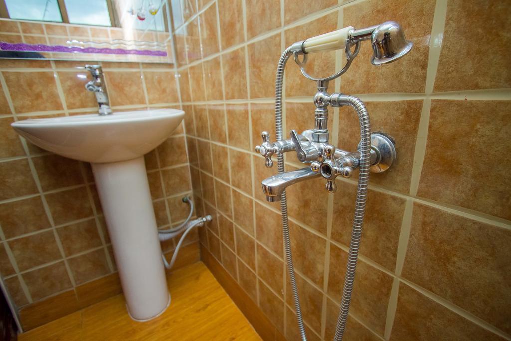 Sal'S Boutique Hotel カンパラ エクステリア 写真