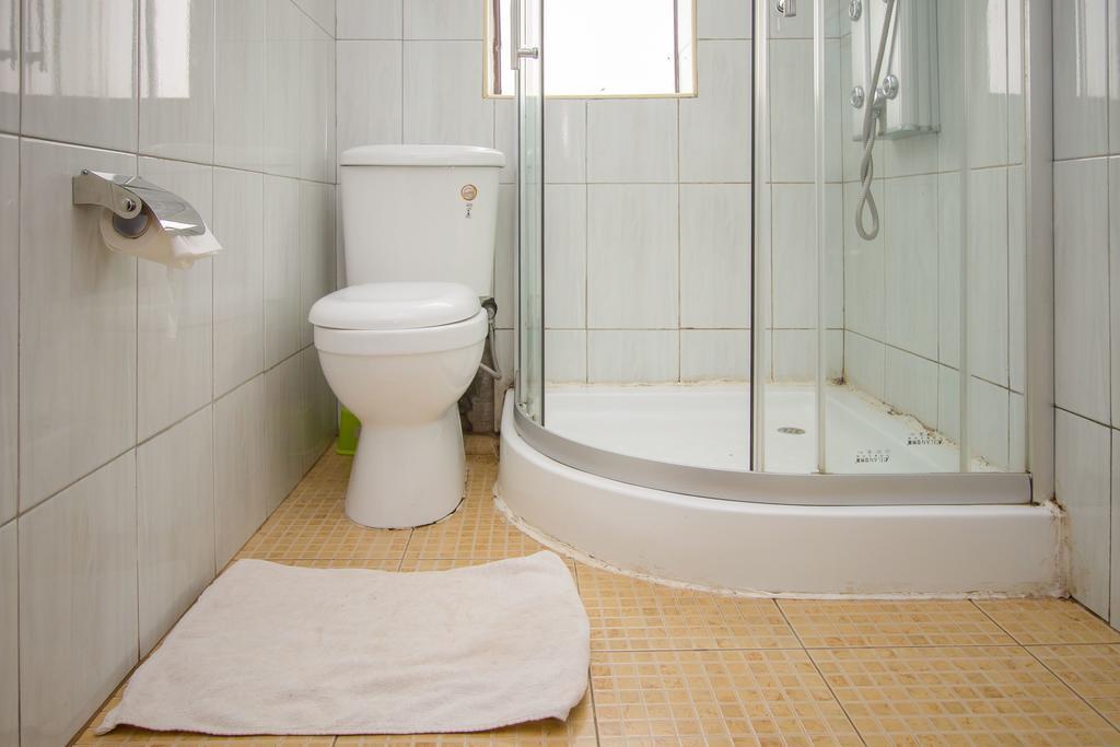 Sal'S Boutique Hotel カンパラ エクステリア 写真