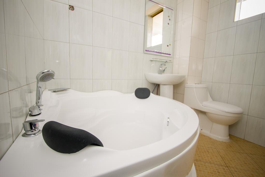 Sal'S Boutique Hotel カンパラ エクステリア 写真