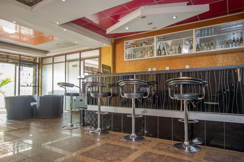 Sal'S Boutique Hotel カンパラ エクステリア 写真