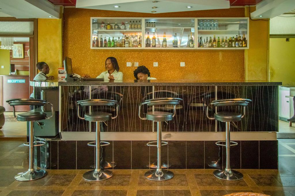 Sal'S Boutique Hotel カンパラ エクステリア 写真