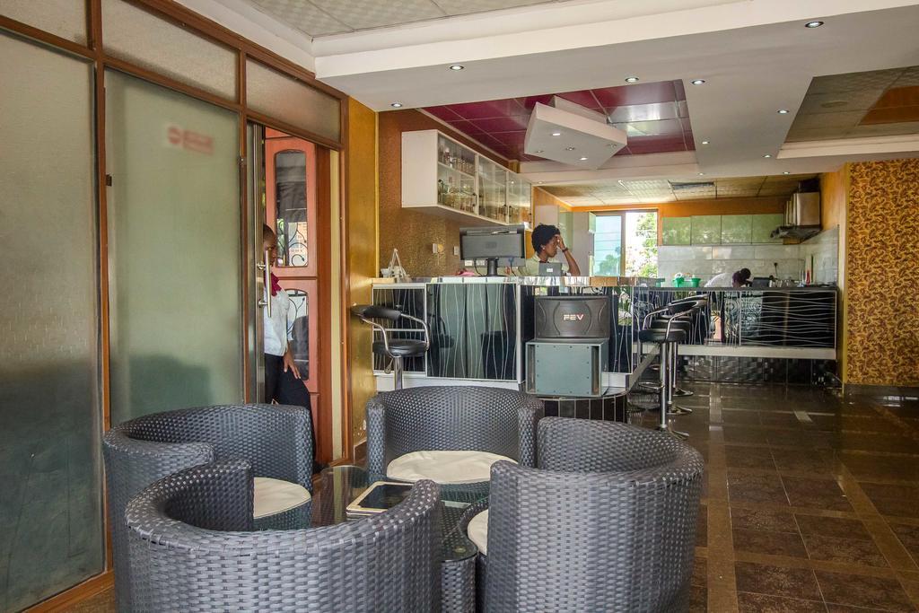 Sal'S Boutique Hotel カンパラ エクステリア 写真
